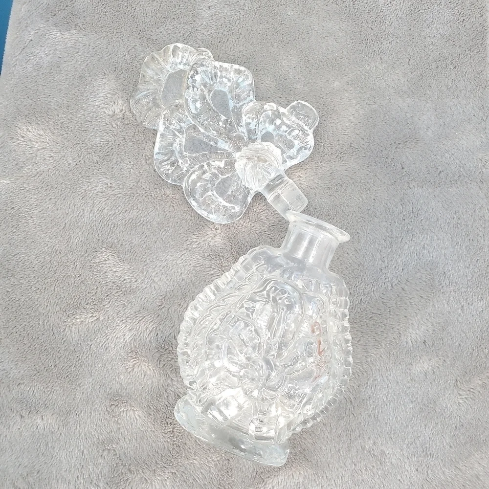 N/A cut glass